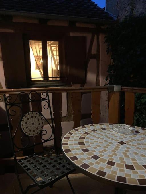 La Sorciere In A Typical Alsatian House Lägenhet Rouffach Exteriör bild